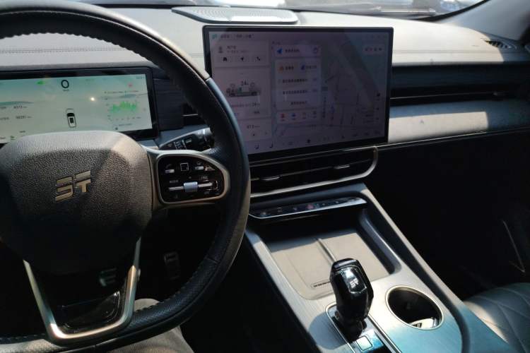 Used JETOUR Shanhai L9 2024 1.5TD 2DHT Air 7-Seater Audio And AC Panel