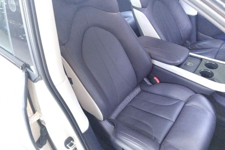 Used IM LS7 2023 77 kWh Urban Fit Rear-Wheel Drive