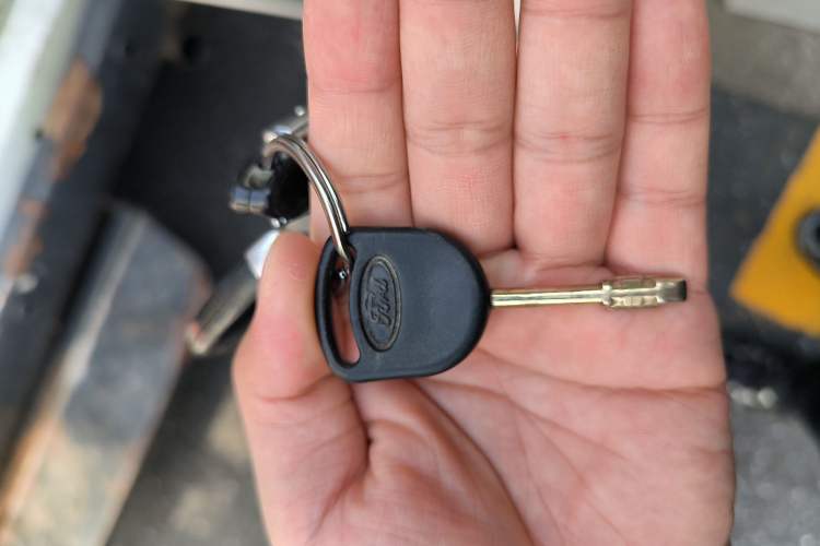 Used Ford Classic Transit 2015 2.8T Diesel Multi-Function Vehicle Short Wheelbase 6-Seater Mid-Roof Edition JX493ZLQ4