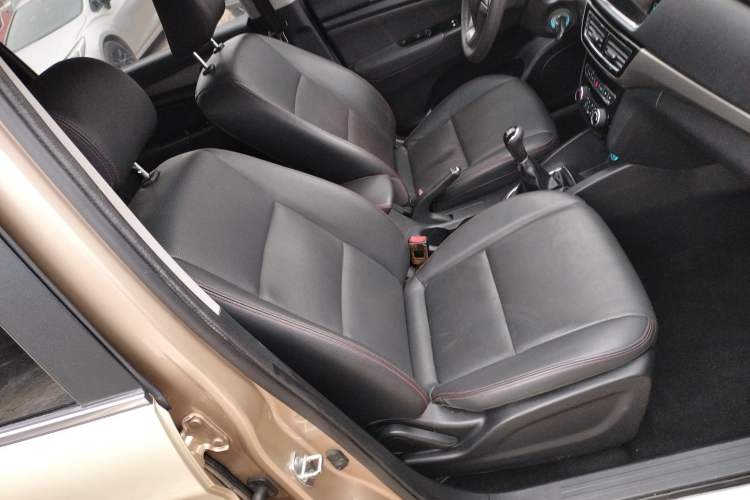 Used CHANGAN KAICHENG Oushang A600 2016 1.5L Manual Elite 7-Seater