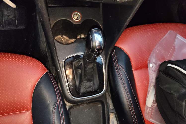 Used Volkswagen Polo 2016 1.6L Automatic Comfort Model
