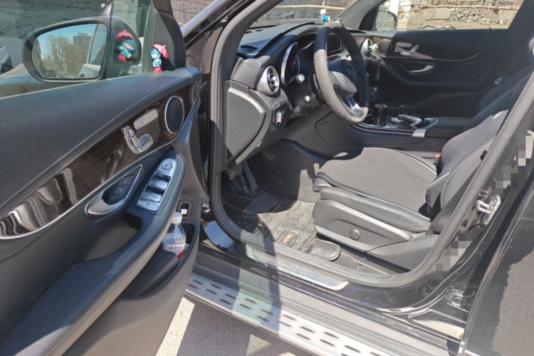 Used Mercedes-Benz GLC 2017 GLC 260 4MATIC Luxury Model Driver Seat