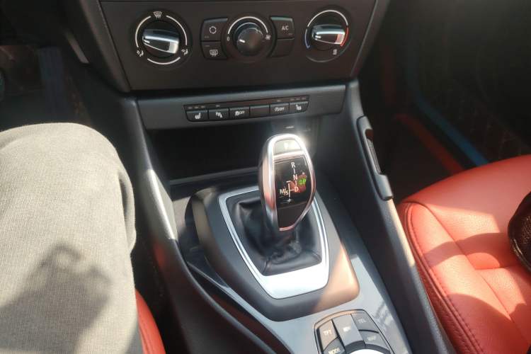 Used BMW X1 2015 sDrive18i Fashion Upgrade Edition Gear Lever