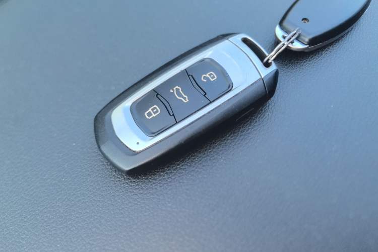 Used Geely Auto Emgrand GL 2017 1.8L Manual Elite Model