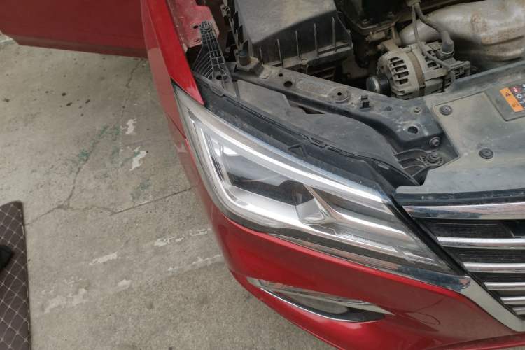 Used Roewe i5 2019 1.5L Automatic 4G Connected Langhao Edition
