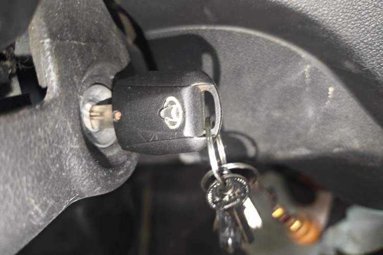 Used CHANGAN KAICHENG Ruixing EM60 2022 Pure Electric Van 4498 mm Long Flat Roof with Rear-Hinged Doors 2 Seats 60 kW 41.86 kWh Vehicle Key