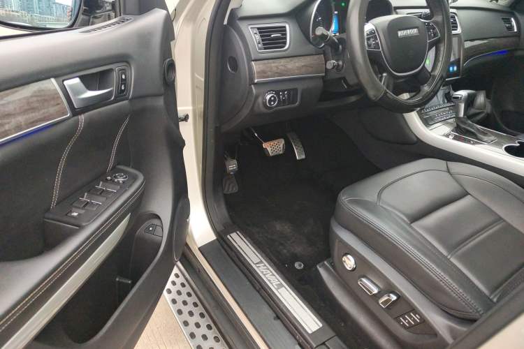 Used Haval H8 2015 2.0T Two-Wheel Drive Comfort Version