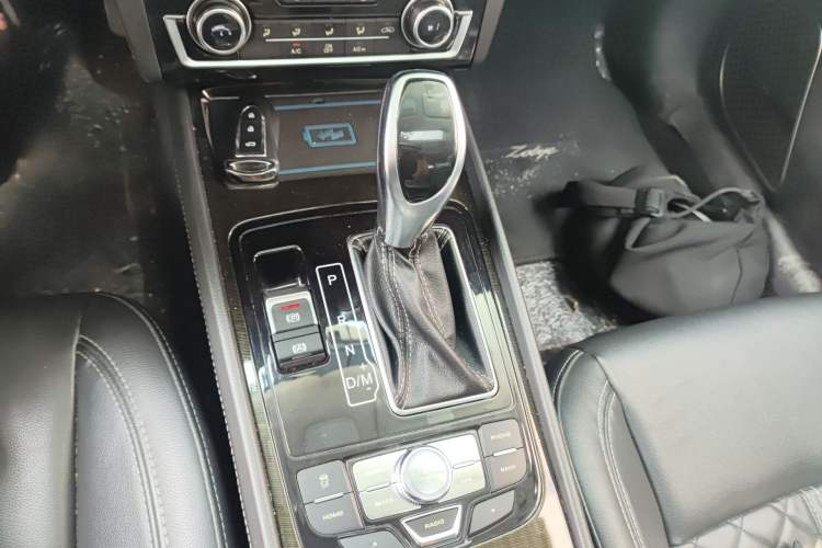 Used Zotye Z560 2017 1.5T CVT Luxury Model
