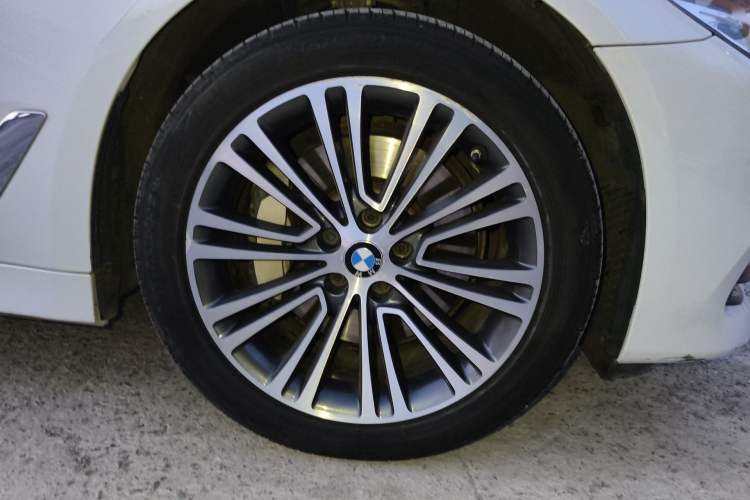 Used BMW 5 Series 2018 Facelifted 530Li xDrive Luxury Package
