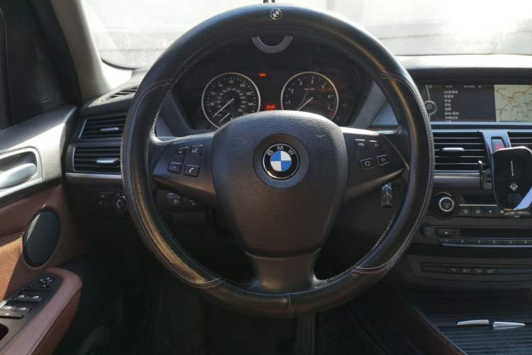 Used BMW X5 2011 xDrive35i low-power version U.S. specification Steering Wheel