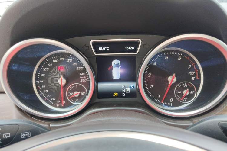Used Mercedes-Benz GLE-Class 2016 GLE 320 4MATIC Dynamic Edition Instrument Cluster