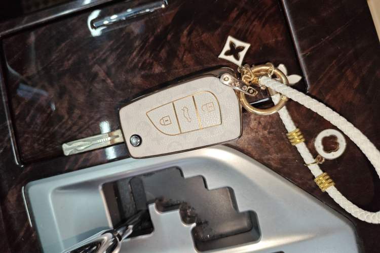 Used Toyota Camry 2015 2.0G Premier Edition
