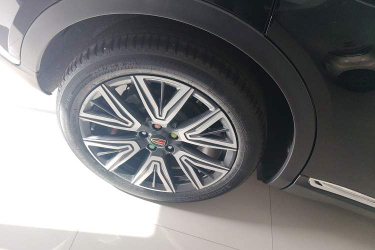Used Hongqi HS5 2022 Facelifted Version 2.0T Smart Connect Flagship All-Wheel-Drive Edition