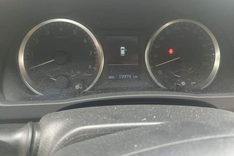 Used Toyota Highlander 2021 2.0T Four-Wheel Drive Elite Edition 7-Seater Odometer Close Up