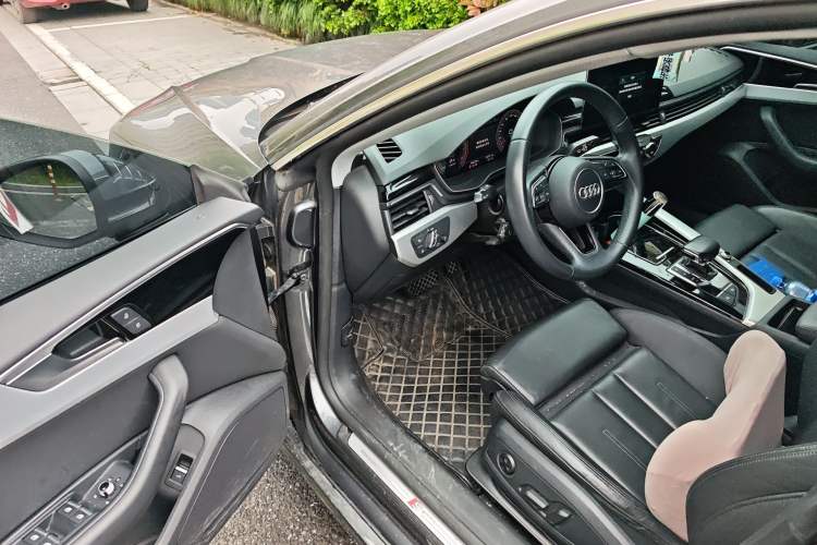 Used Audi A5 2022 Sportback 40 TFSI Fashionable and Dynamic Model Driver Seat