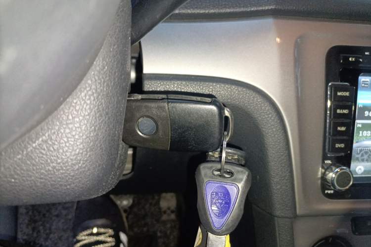 Used Volkswagen Gran Lavida 2013 1.6L Automatic Fashion Model
