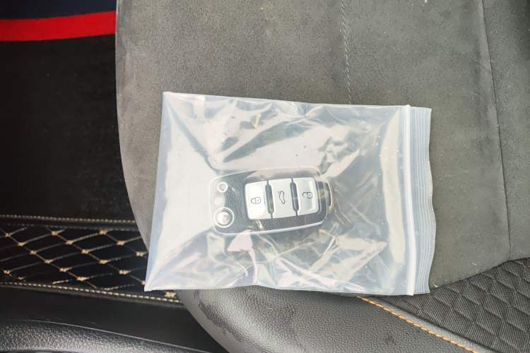 Used Volkswagen C-TREK 2018 230TSI DSG Luxury Version Interior 1