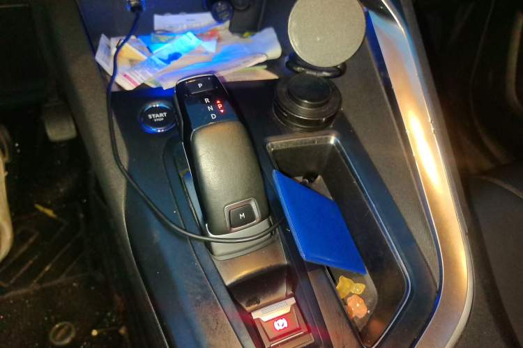 Used Peugeot 4008 2019 Revised Version 360THP – First Edition Gear Lever