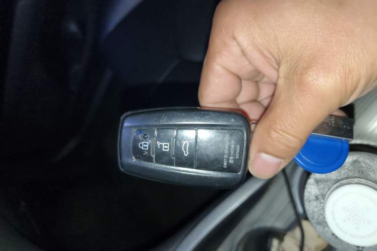 Used Toyota Camry 2019 Dual-Engine 2.5 HG Luxury Edition China VI Standard