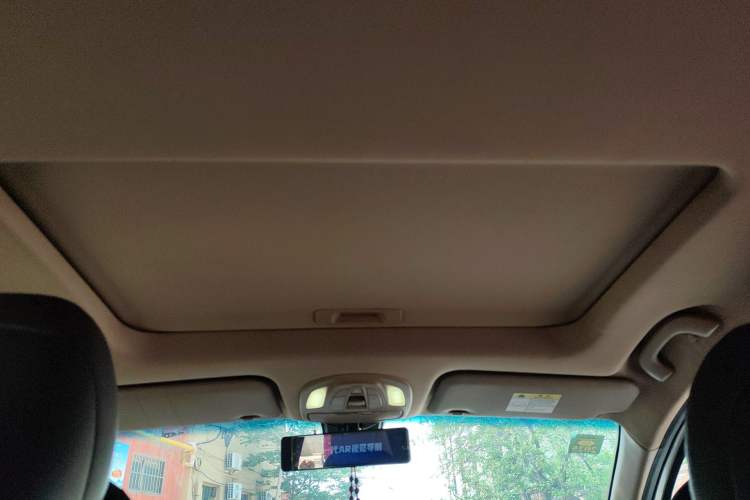 Used Baojun 730 2017 1.8L iAMT Prestige Version 7 Seats