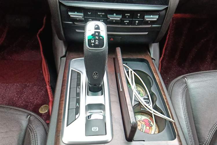 Used Maserati President 2013 3.0T Standard Model Gear Lever