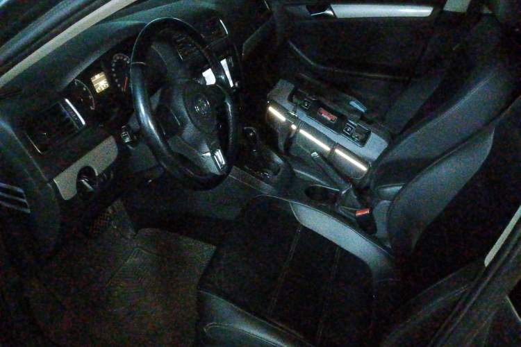 Used Volkswagen Sagitar 2014 Revised Version 1.6L Automatic Comfort Edition Left Front Seat