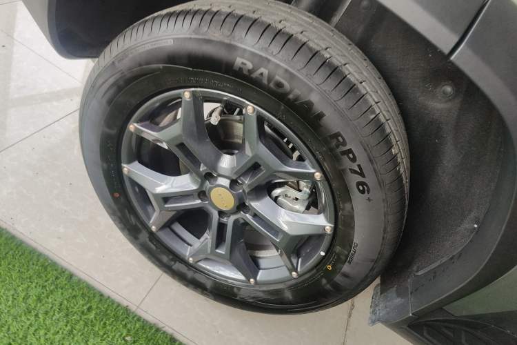 Used JETOUR Traveler 2025 2.0TD DCT XWD Cross-country Right Rear Wheel Hub