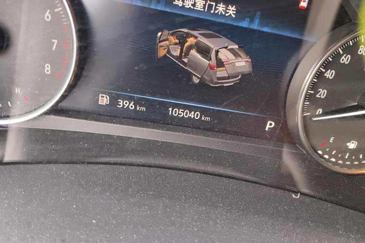 Used Buick GL8 2020 Land Cruiser Executive Class 652T Comfort Model Odometer Close Up