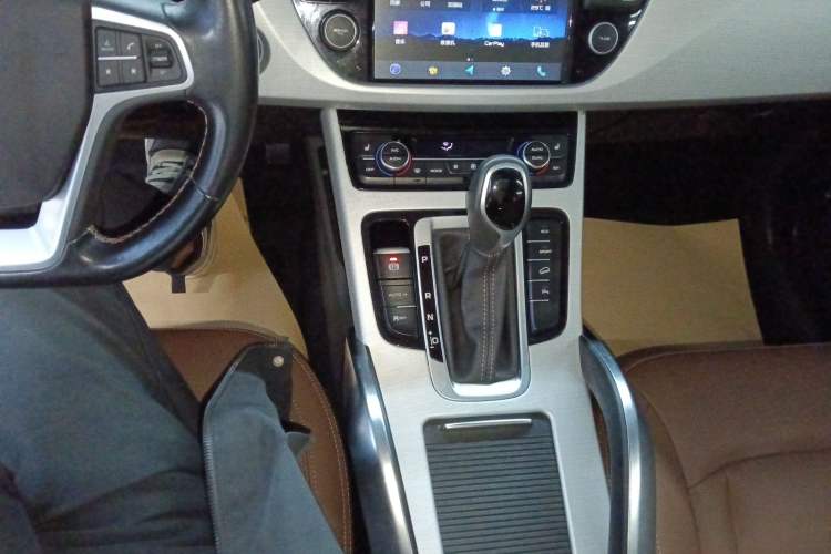 Used Geely Auto Emgrand X7 Sport 2016 1.8TD Automatic ZhiZun Version Gear Lever