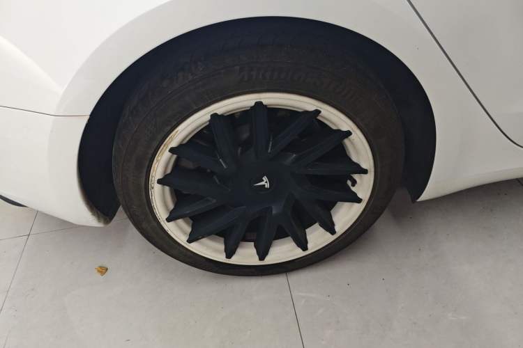 Used Tesla Model 3 2025 Rear-Wheel-Drive Version Right Rear Wheel Hub