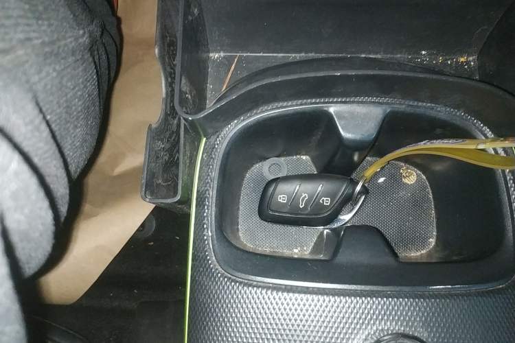 Used Roewe Clever 2021 302 km New Four-Seater Super-Efficient Version
