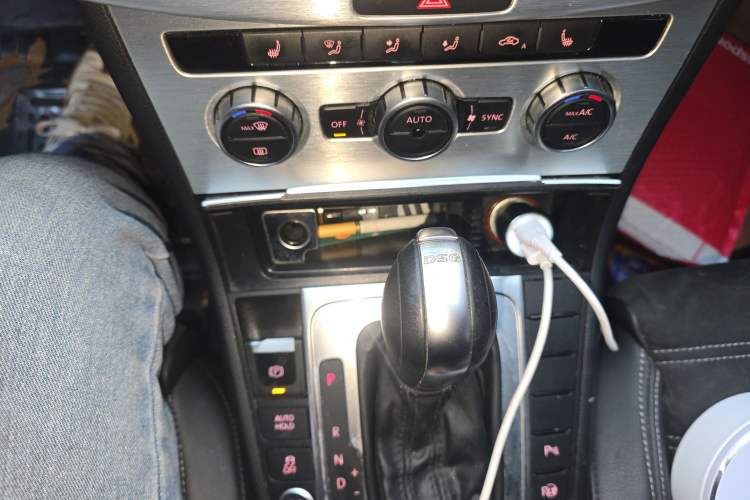 Used Volkswagen FAW-Volkswagen CC 2015 1.8TSI Luxury Model Gear Lever