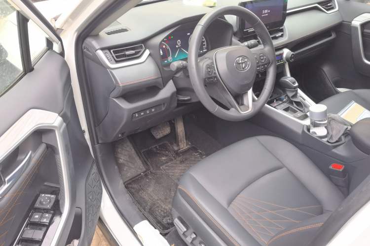 Used Toyota RAV4 2024 Dual-Motor 2.5L E-CVT Two-Wheel Drive Elite Plus Edition Driver Seat