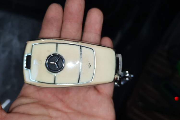 Used Mercedes-Benz GLB 2022 Updated GLB 200 Fashion Edition Vehicle Key