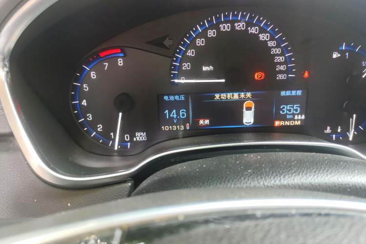 Used Cadillac SRX 2015 3.0L Elite Model Odometer Close Up