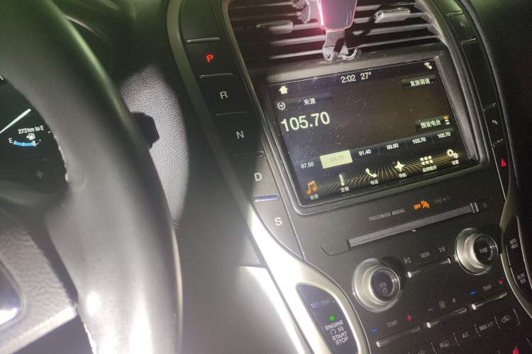 Used Lincoln MKX 2017 2.0T Two-Wheel Drive Deluxe Edition