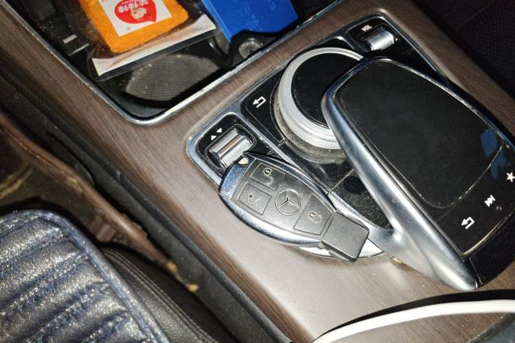 Used Mercedes-Benz C-Class 2017 Restyled C 180 L Fashion Edition Sport Version Vehicle Key