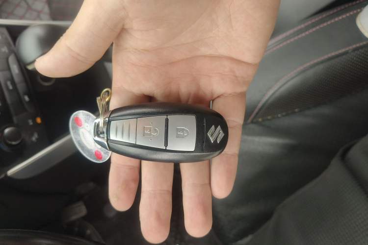 Used Suzuki S-Cross 2014 1.6L CVT Four-Wheel Drive Luxury Version Vehicle Key