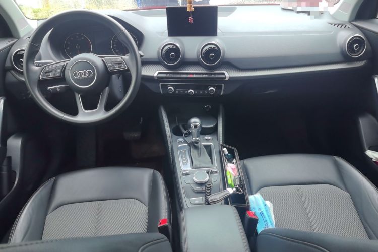 Used Audi Q2L 2020 35 TFSI Fashionable and Elegant Model Center Console