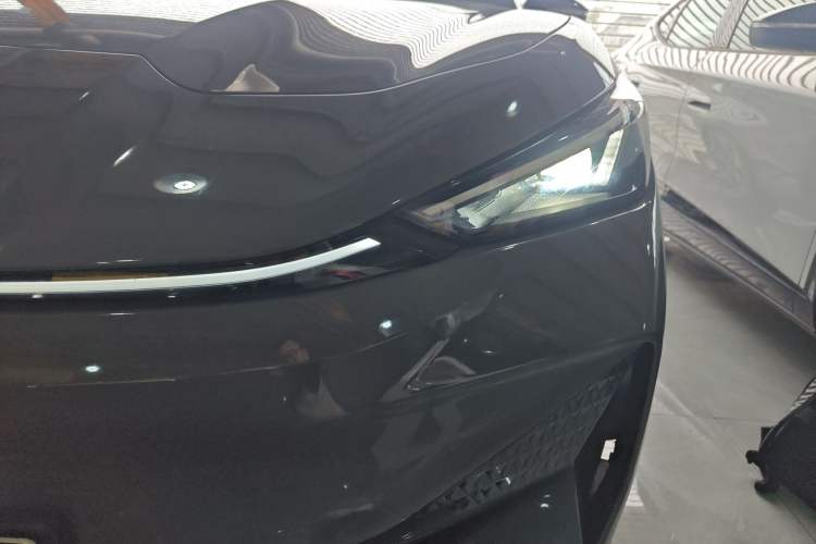 Used Volkswagen ID.UNYX 2024 Revised Pro Long-Range Version Left Front Headlight