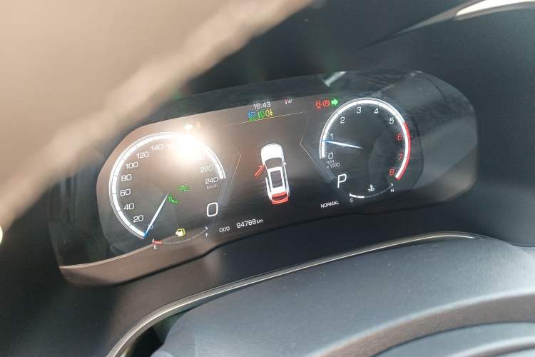 Used Wey VV6 2018 2.0T Two-Wheel Drive Flagship Version China V Standard
