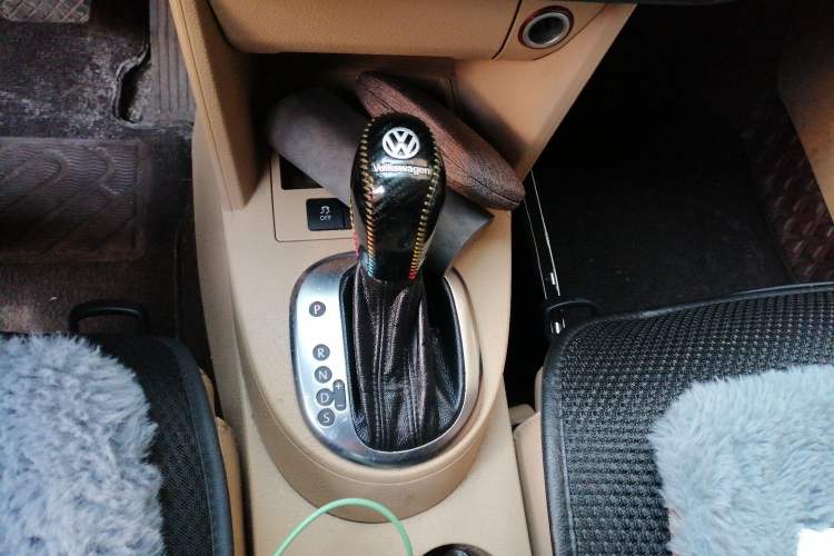 Used Volkswagen Touran 2011 1.4T DSG Zhiya Edition 5 Seats Gear Lever