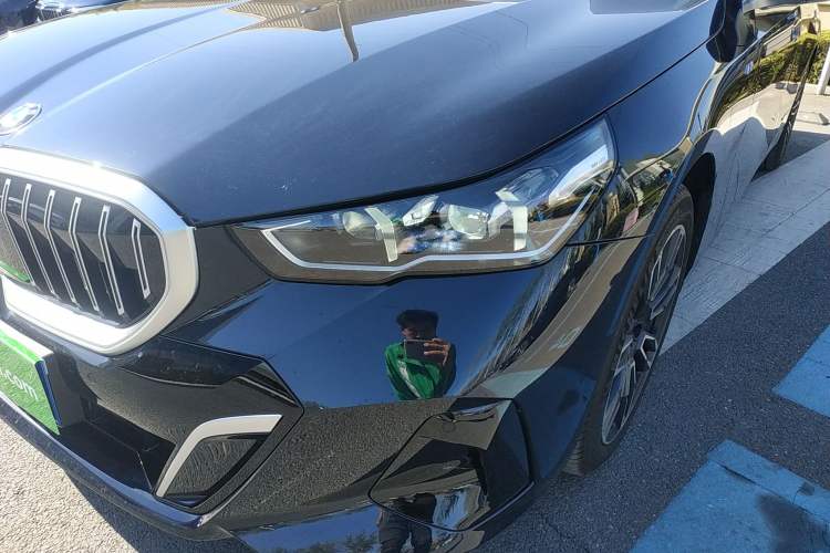 Used BMW 5 Series 2025 530Li Leading Model M Sport Package Left Front Headlight