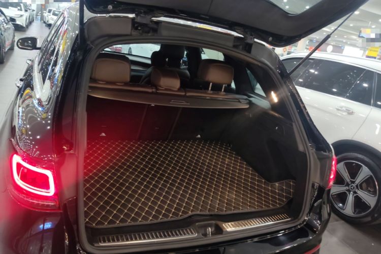 Used Mercedes-Benz GLC 2020 Facelift GLC 300 L 4MATIC Dynamic Edition Trunk