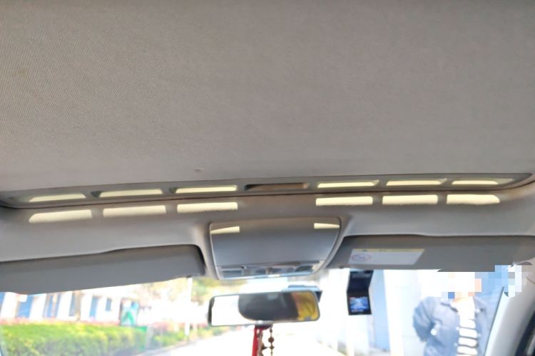 Used Volkswagen Gran Lavida 2013 1.4 TSI Automatic Comfort Model Headliner