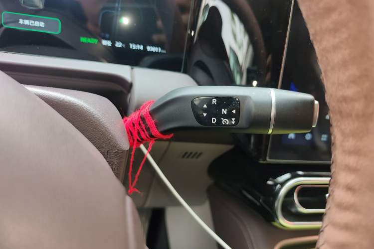 Used Leapmotor C11 2023 Range-Extended 300 Comfort Edition Gear Lever