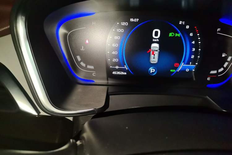 Used Geely Auto Jiajie 2022 1.8TD DCT Platinum Luxury Edition Odometer Close Up