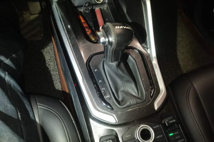 Used Haval H6 2018 Blue-Label 1.5T Automatic Luxury Model Gear Lever