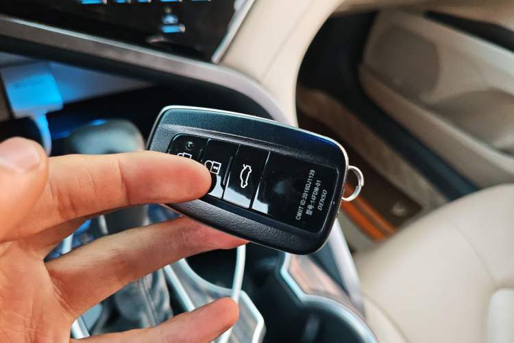 Used Toyota Camry 2019 2.0G Luxury Edition China VI Standard
