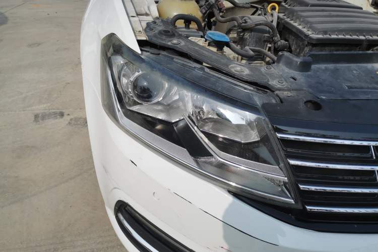 Used Volkswagen Lavida 2015 1.6L Automatic Comfort Edition
